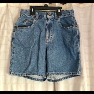 Liz Claiborne high waisted classic fit shorts